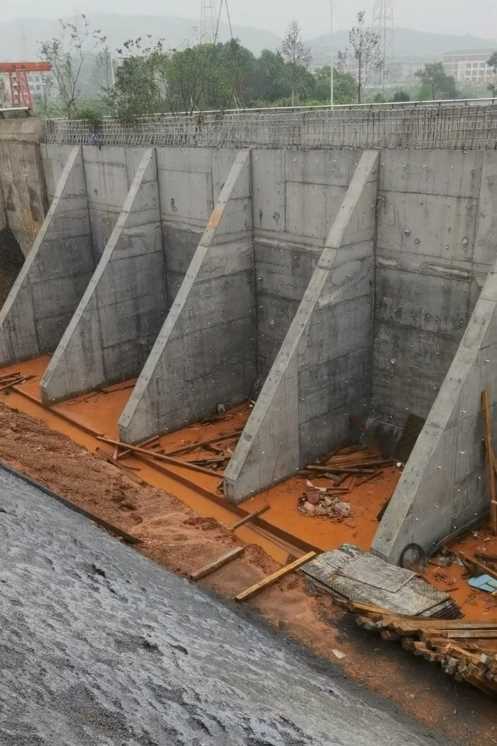 临汾汾西县锚杆式挡土墙